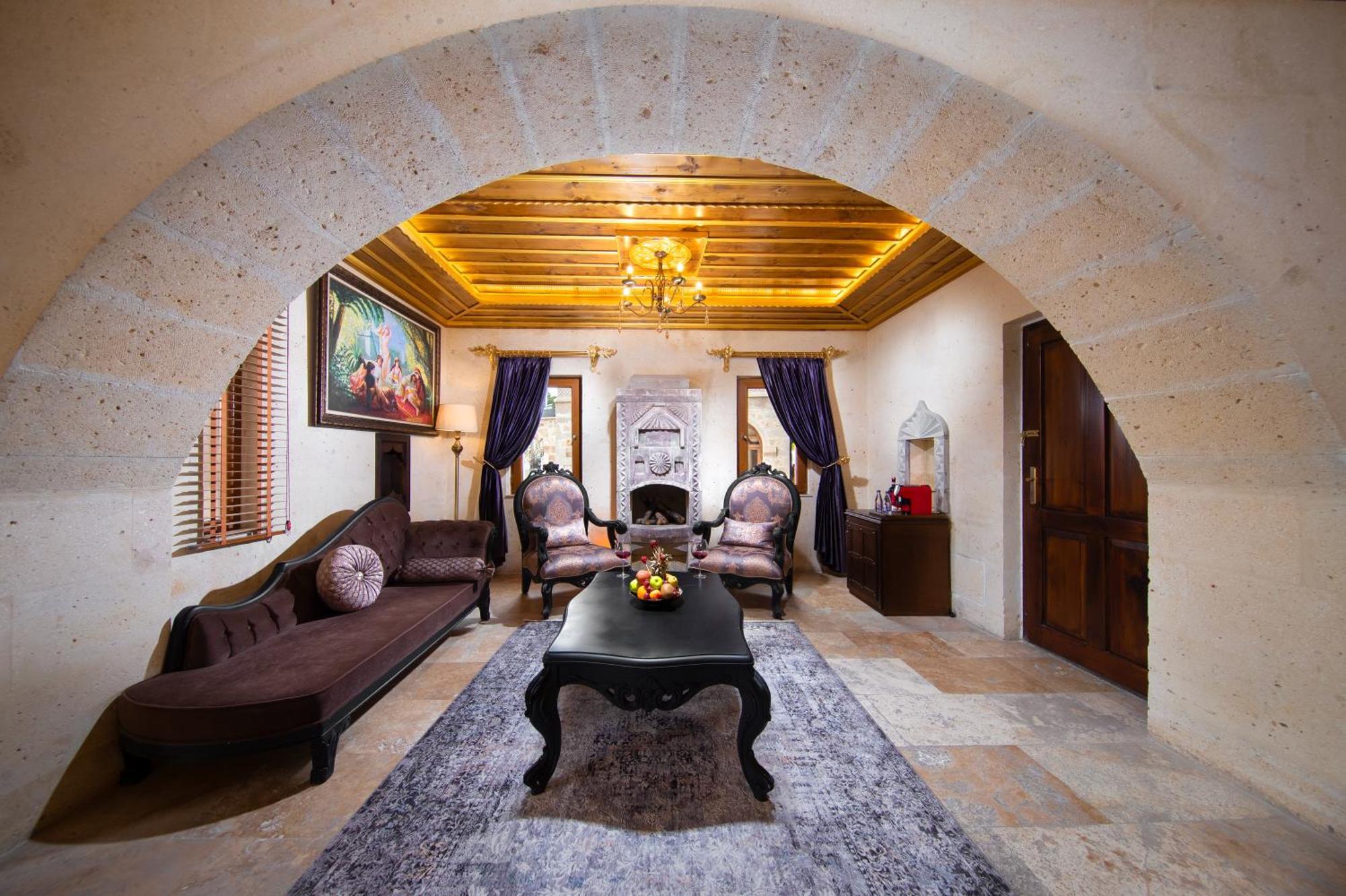 Cappadocia Pegasos Cave Suite Hotel Uchisar Exterior photo