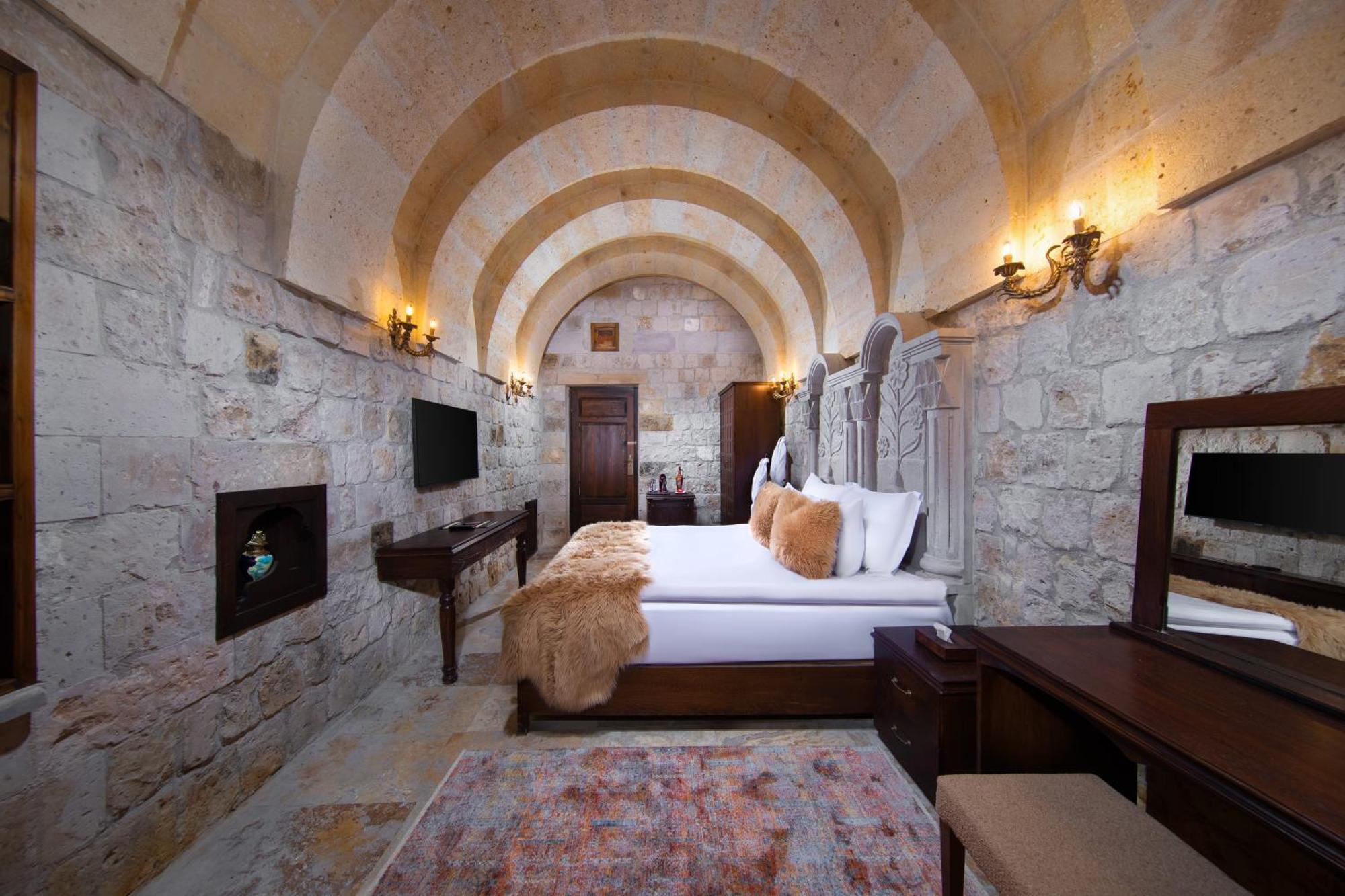 Cappadocia Pegasos Cave Suite Hotel Uchisar Exterior photo
