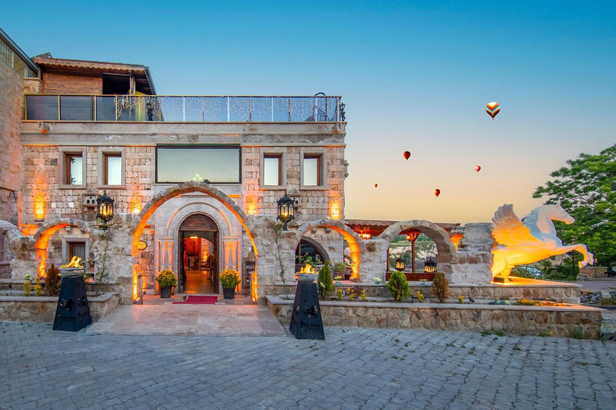 Cappadocia Pegasos Cave Suite Hotel Uchisar Exterior photo