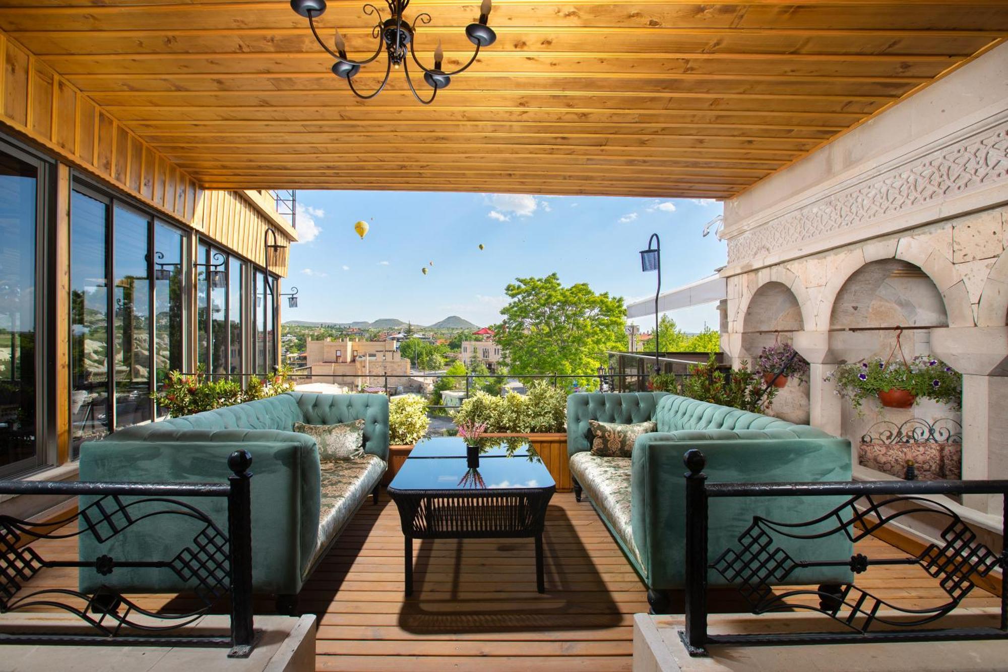 Cappadocia Pegasos Cave Suite Hotel Uchisar Exterior photo